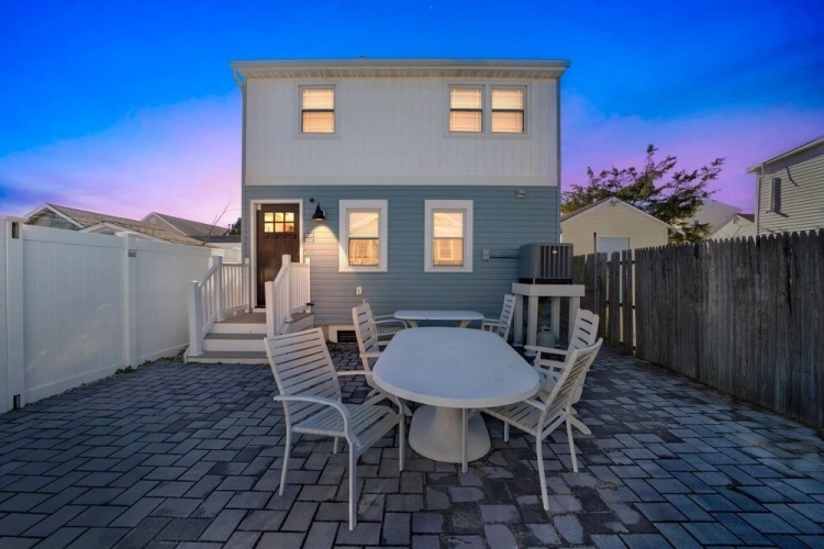 2 Bedrooms Cottage