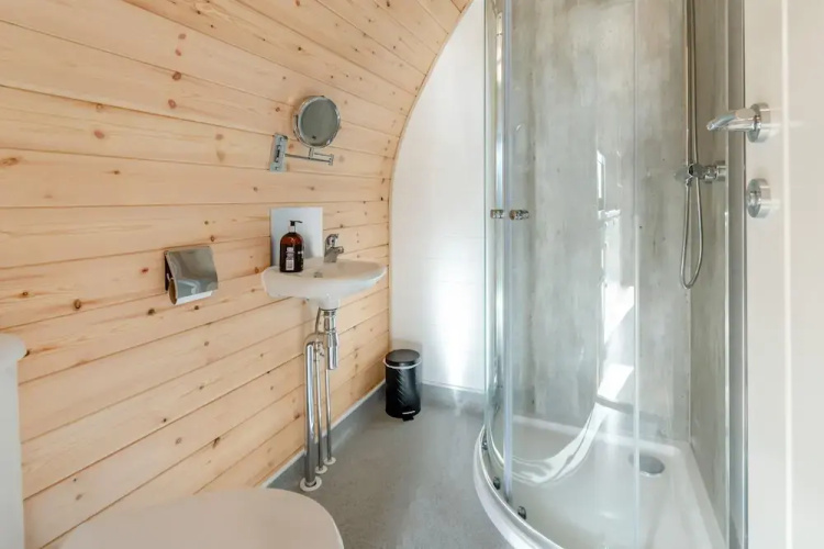 Carlton Manor Pod 2