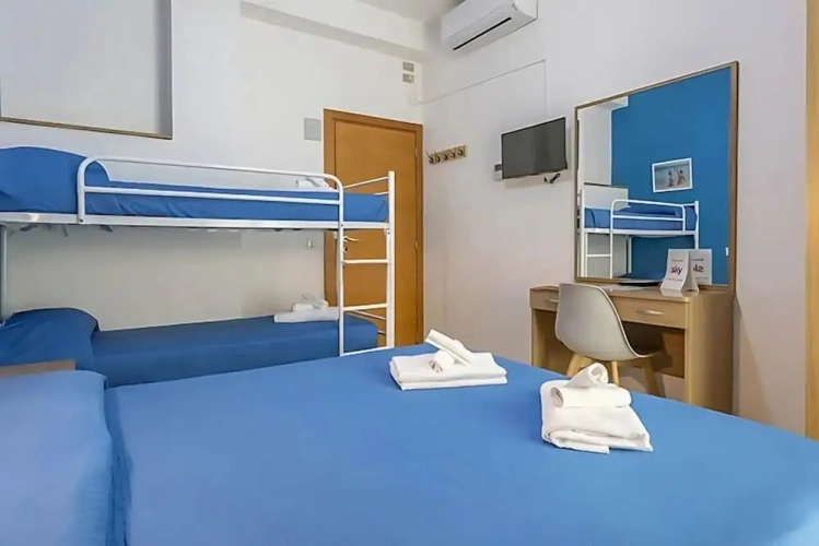 Standard Quadruple room with balcony