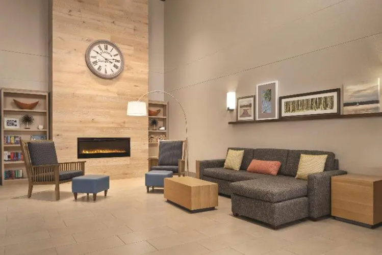 Country Inn & Suites Dubuque