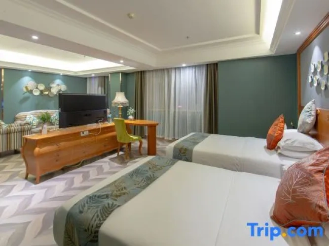 Deluxe Suite