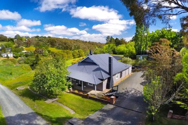 2 Bedrooms Cottage