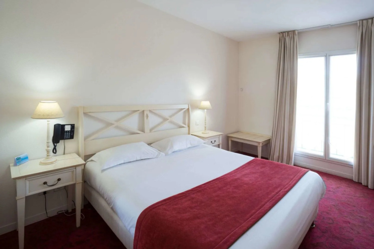 Brit Hotel Du Perche