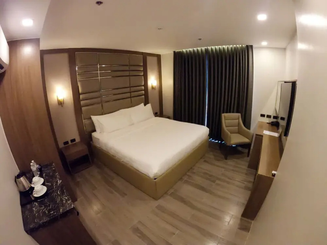 El Vistra Hotel Angeles