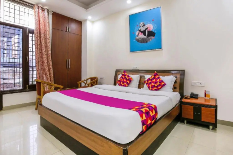 Crystal Residency By OYO Rooms