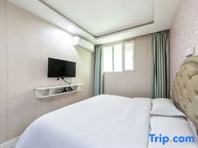 Standard Double room with city view