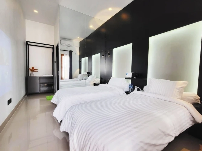Standard Twin room with garden view