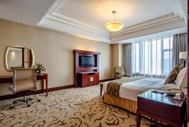 Deluxe Suite