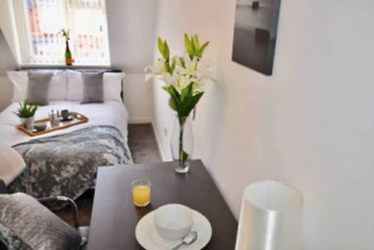 Beautiful 3-bed House in Wolverhampton