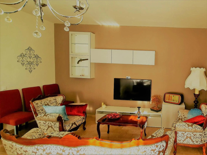 Arianna Apartments
