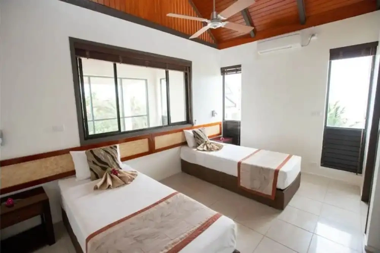 2 Bedrooms Villa