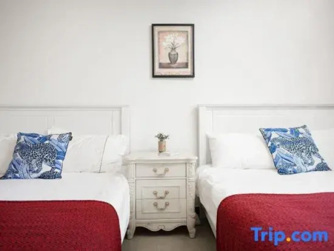 5 Bedrooms Business Suite