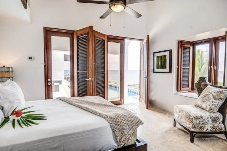 Villa Waves