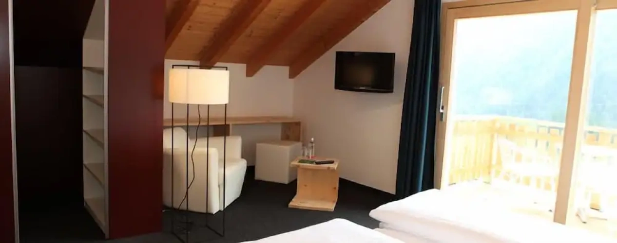 Superior Double room with balcony and with mountain view