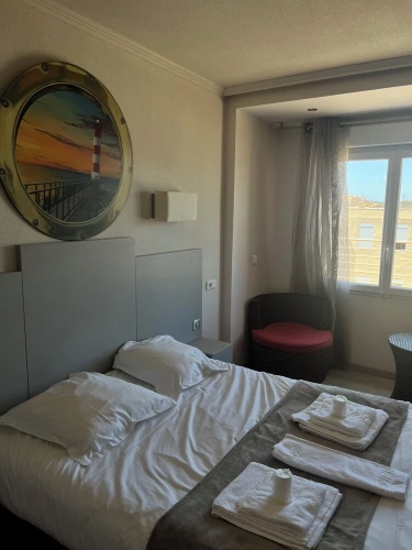 Standard Double room with city view