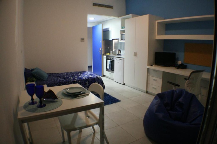 Single Studio with pool view