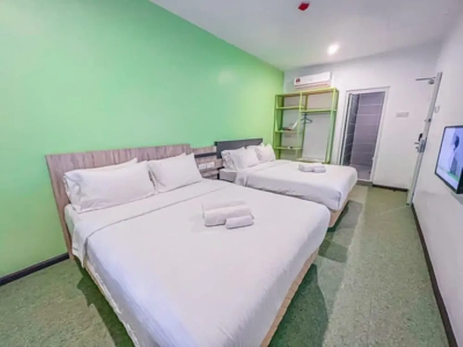Standard Triple room