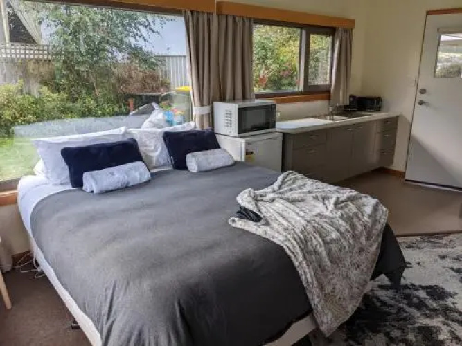 Smugglers Rest Apartments