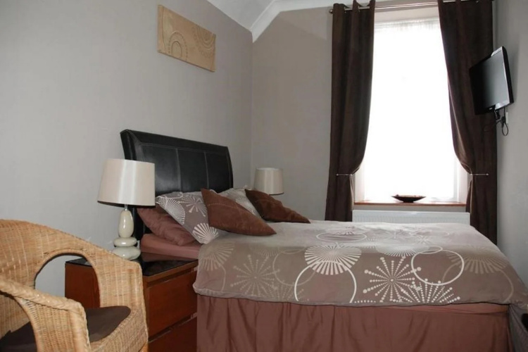 Tanes Hotel