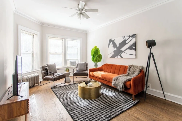 2 Bedrooms Classic Apartment