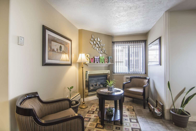 Econolodge Inn And Suites High