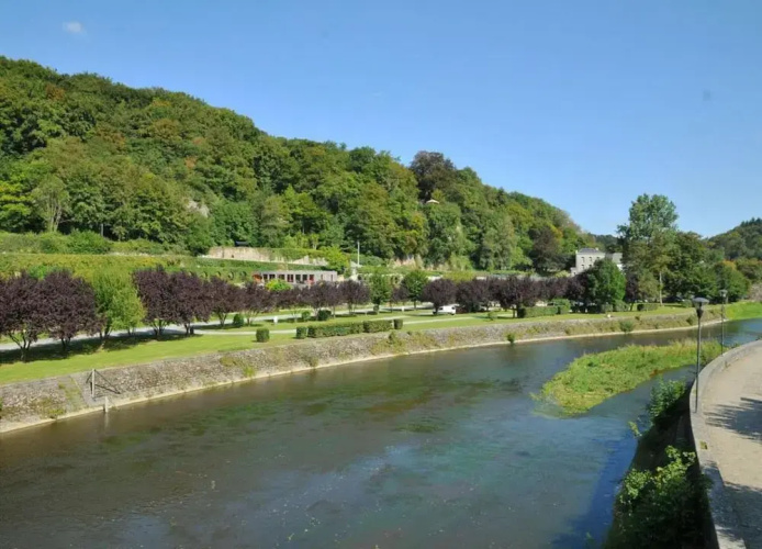 Villa in Durbuy With Jacuzzi & Golf Access