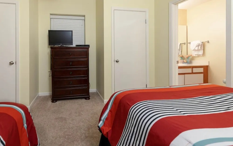 Phoenix V 1406 2 Bedroom Condo