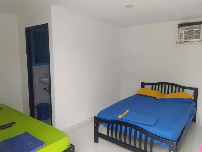 Hostal CQ Camarones
