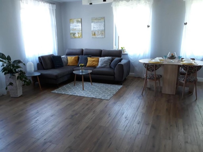1 Bedroom Apartment