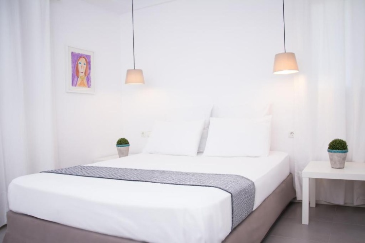 2 Bedrooms Apartment with garden view