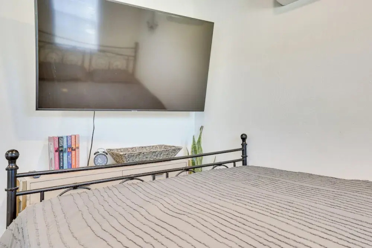 Modern Tiny Home ~ 5 Mi to Downtown Phoenix!