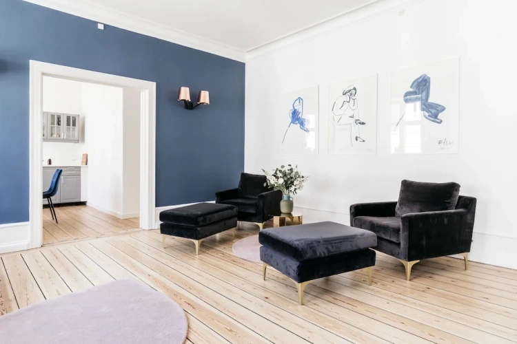 2 Bedrooms Apartment