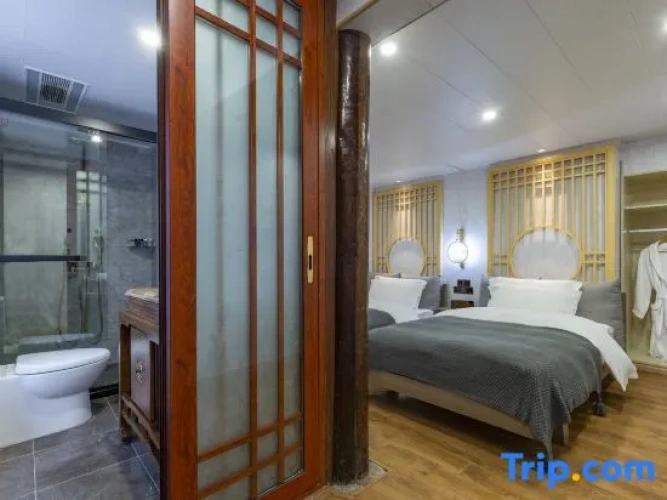 Standard Twin room with garden view
