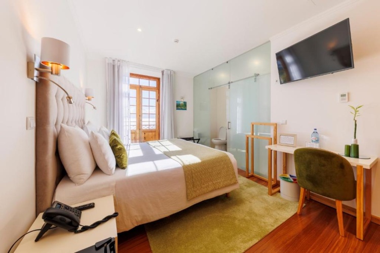 Superior room with ocean view