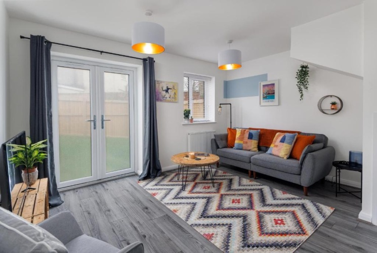 3 Bedrooms Cottage