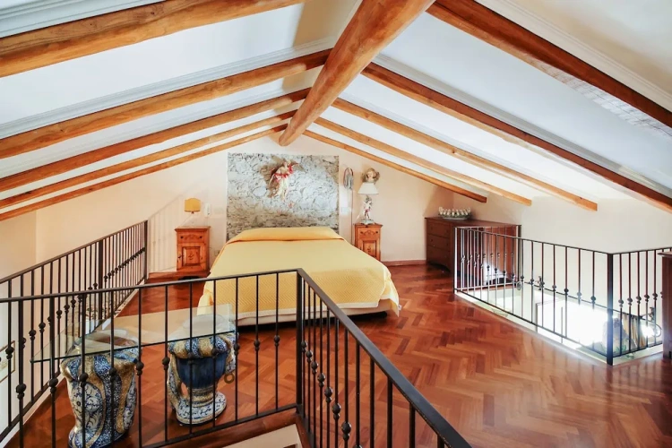 1 Bedroom Standard Duplex room
