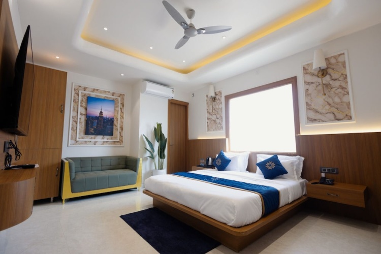 Royal room