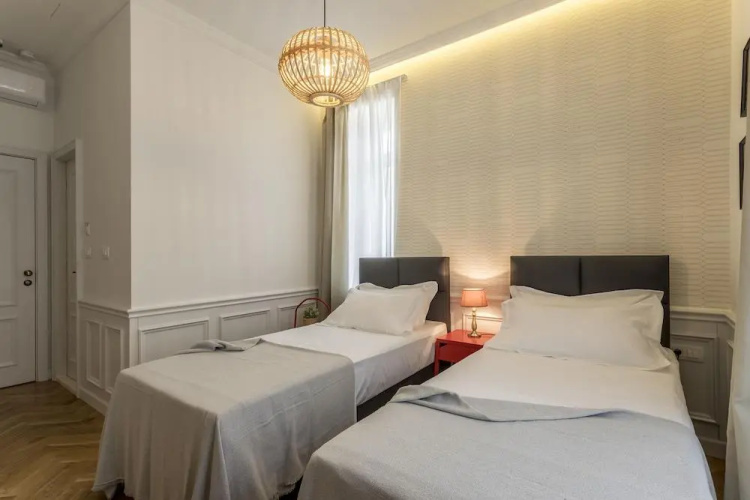 Evala luxury rooms with pool and garden