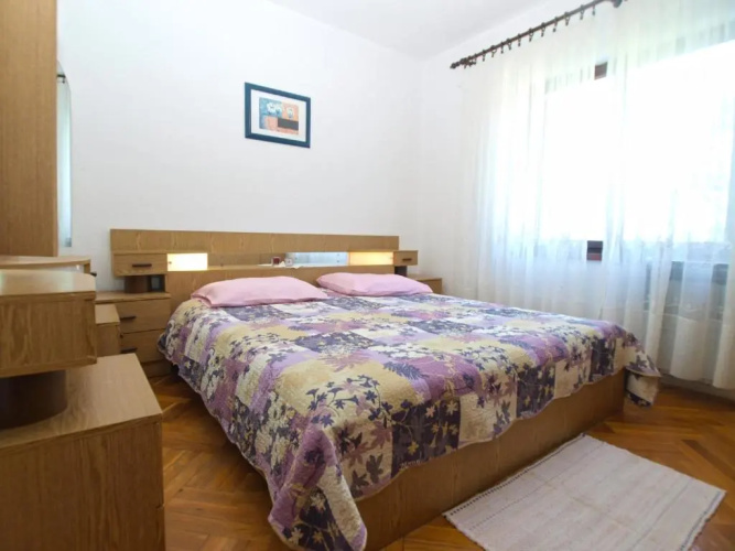 Apartment 1618