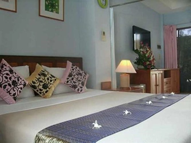 The Club Residence