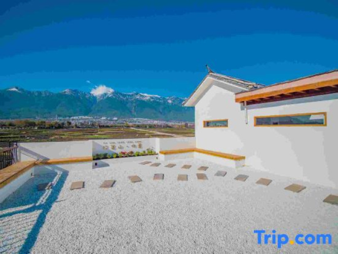 Dali Sunset Mountain Yangcang Homestay