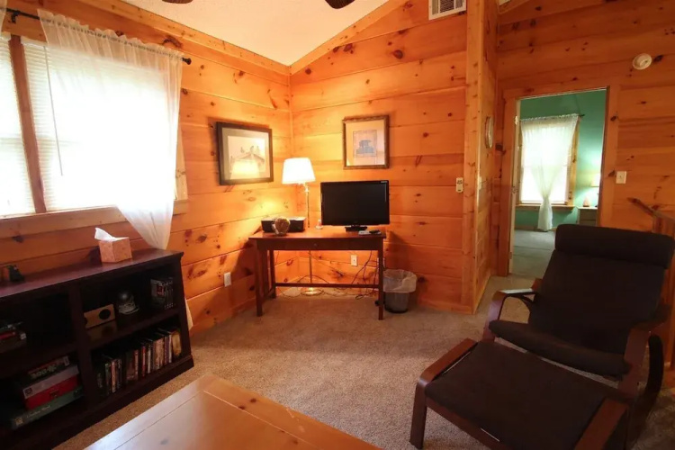 Laughing Bear Cabin
