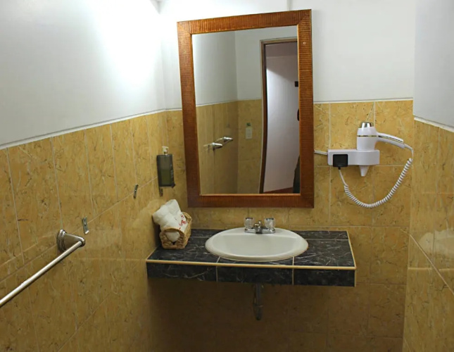 Akilpo Guest House