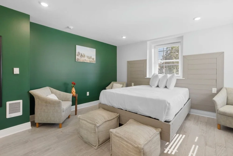 Deluxe Suite