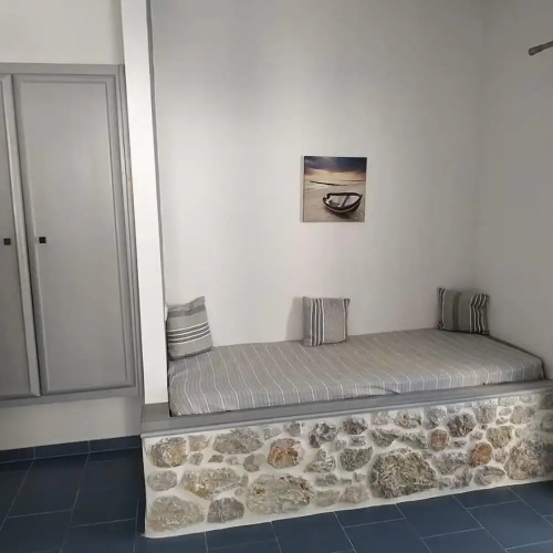 Elenis Studios & Apartments