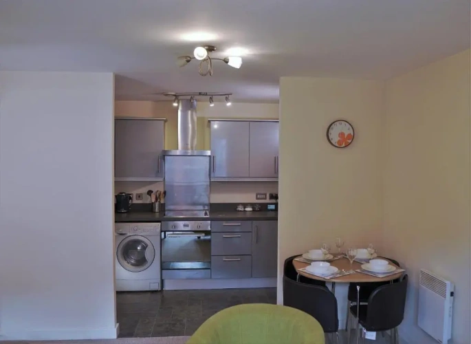 2 Bedrooms Apartment