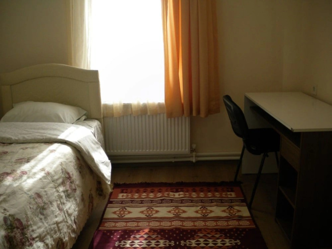 Bahar Hostel