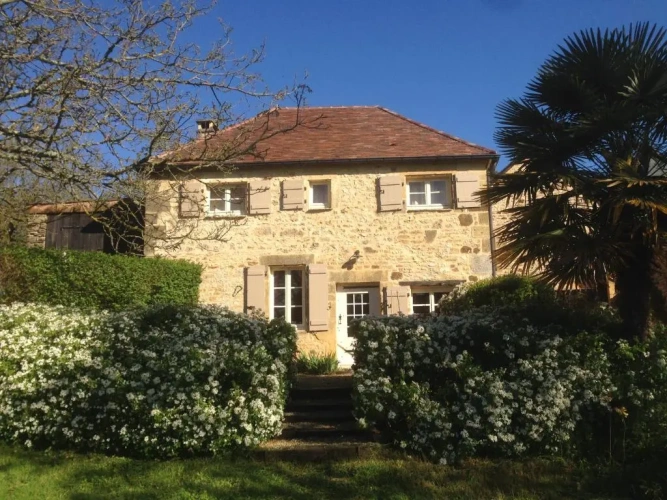2 Bedrooms Cottage