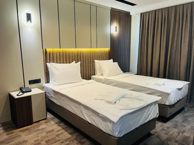 Standard Triple room