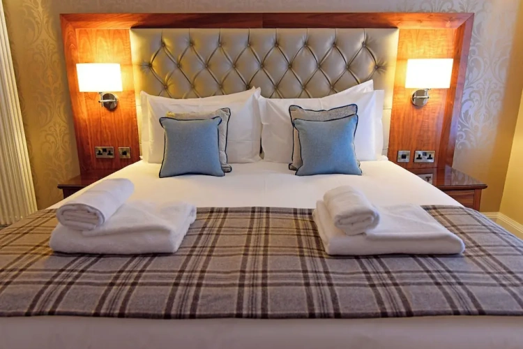 Deluxe Double room with city view